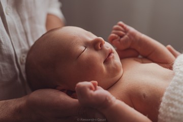 newborn livorno, studio fotografico livorno, servizio fotografico newborn, fotografo bambini livorno, servizio neonato livorno (14).jpg